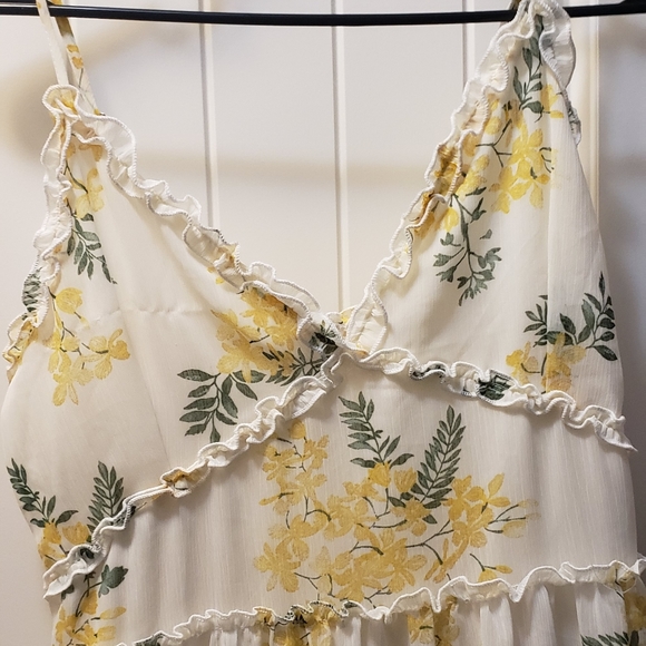 Cute Spring Dress - Picture 2 of 4